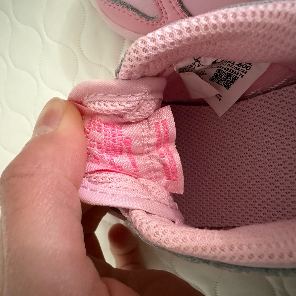 Nike Kids Light Pink Sneakers - Picture 5 of 7